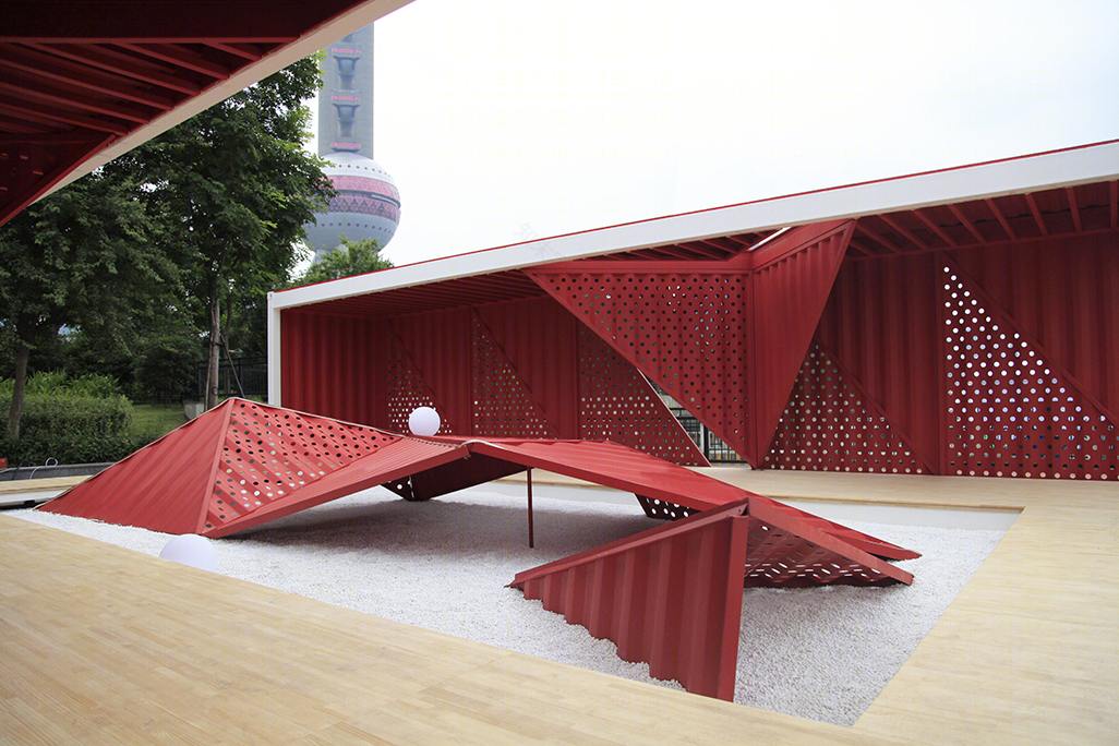 集装箱建筑案例丨看国内外红色集装箱建筑如何用创意重塑城市景观